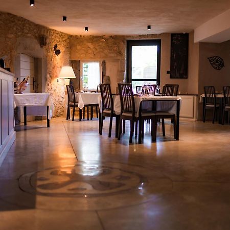 Le Relais De Pigasse Hotel Ouveillan Buitenkant foto